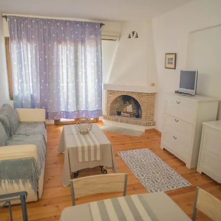 Althea Archontika Tis Androu * Batsi (Andros)